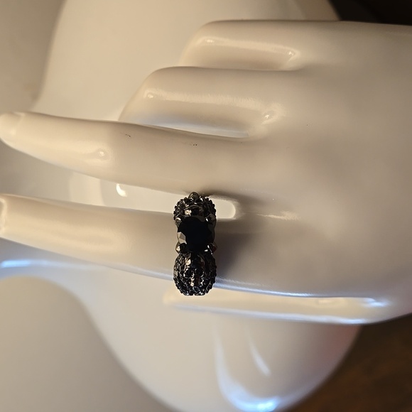 Unisex Punk/Goth Gunmetal Black Cubic Zirconia Skull Design Ring size 8 - Picture 5 of 6